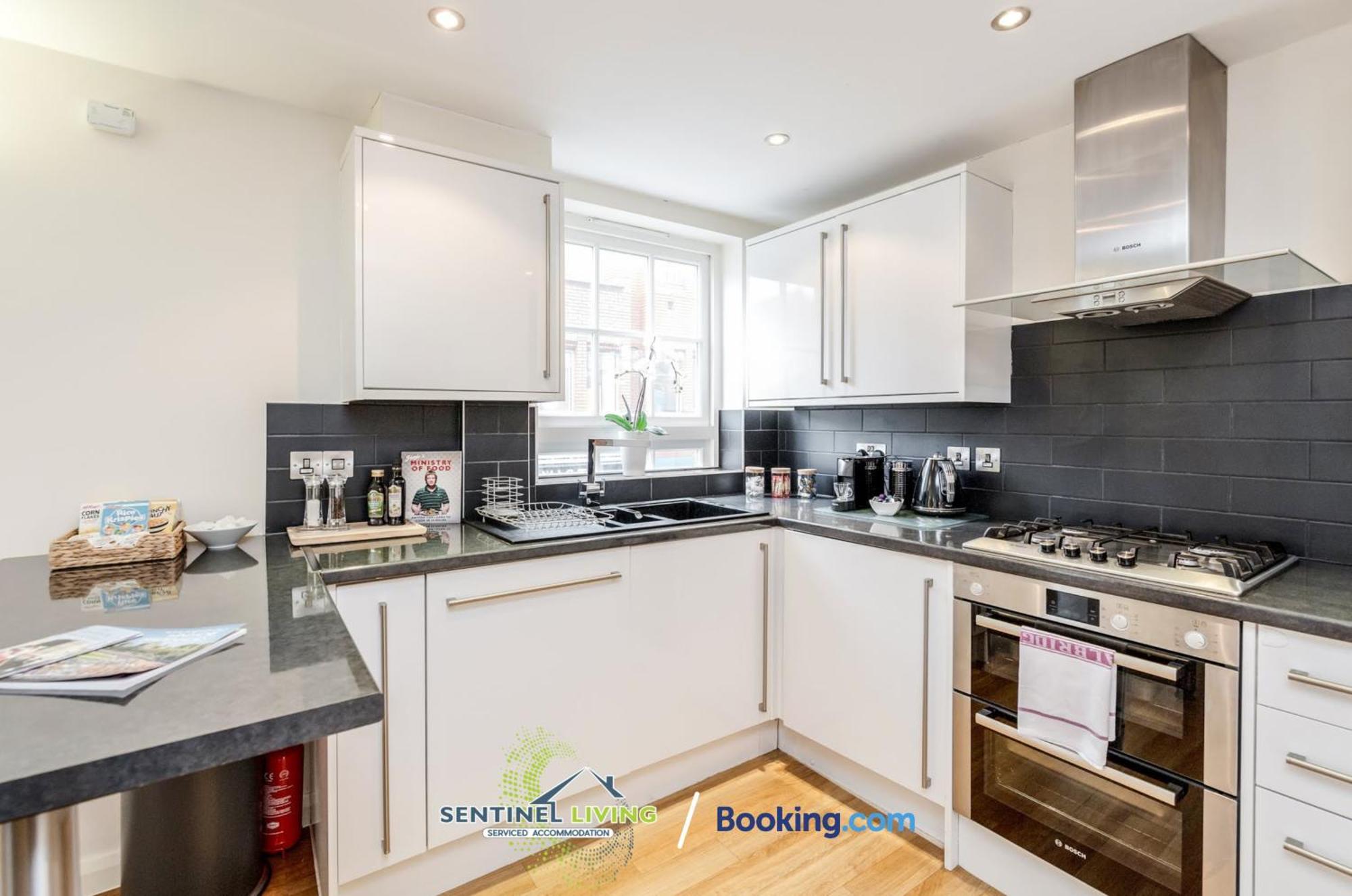Windsor Flat 2 Bed By Sentinel Living With Free Wifi And Parking Apartment ภายนอก รูปภาพ