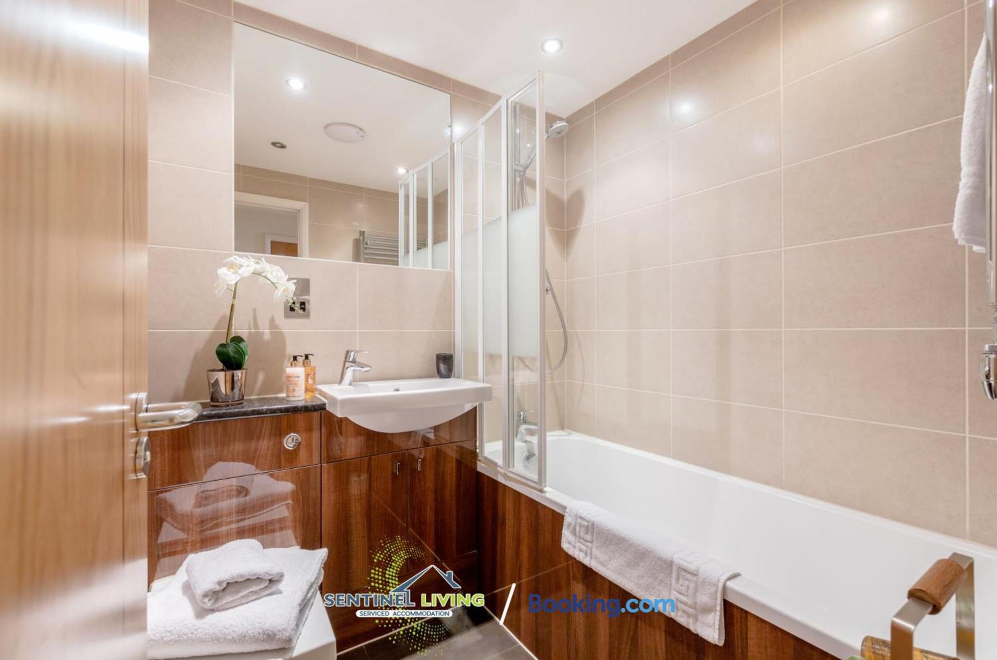 Windsor Flat 2 Bed By Sentinel Living With Free Wifi And Parking Apartment ภายนอก รูปภาพ